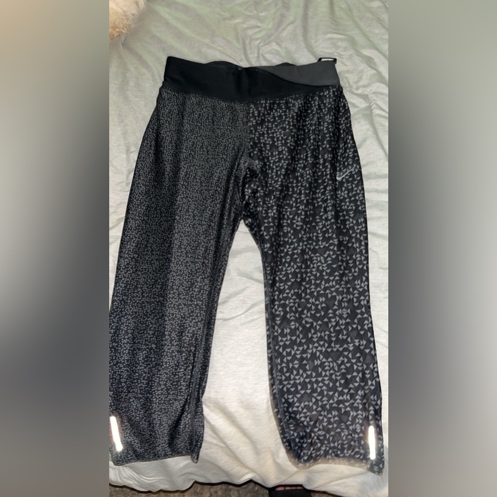 Nike capri drifit leggings size small